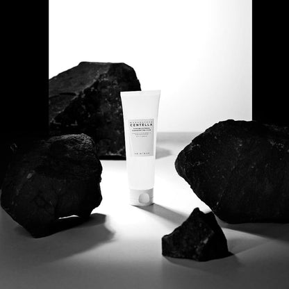 Gel limpiador en espuma iluminador con centella de Madagascar